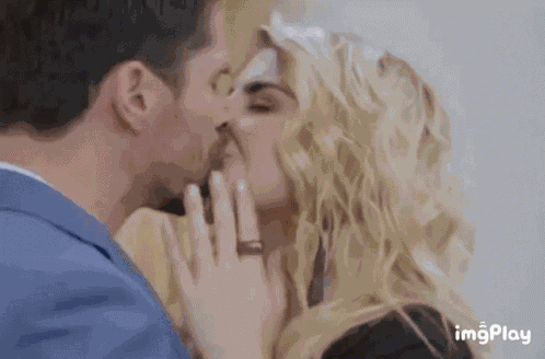 Matchell La Herencia GIF