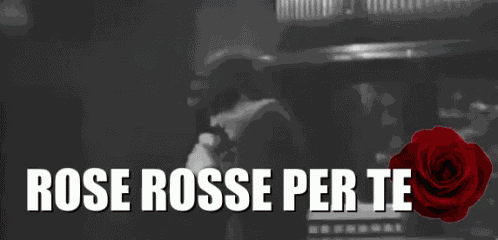 Mazzo Di Fiori Rose Rosse Ti Amo Amore Regalo San Valentino Rose Rosse Per Te Massimo Ranieri GIF