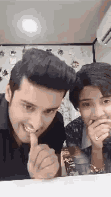 Meet Badlegi Duniya Ki Reet Ashgun GIF