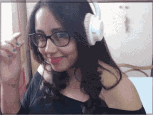 Michelle Rezende Olhar GIF