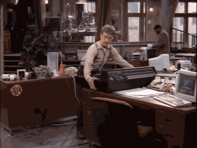 Mnewsradio Idol Radio GIF