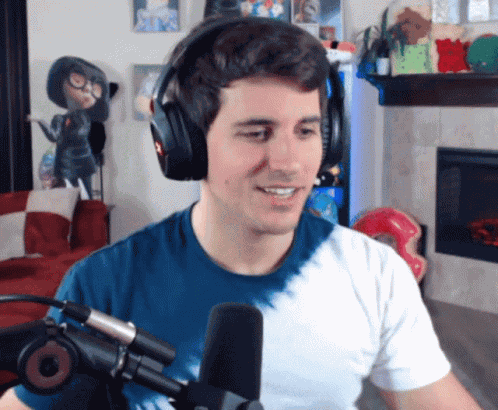 Mommaolio Hand Signs GIF