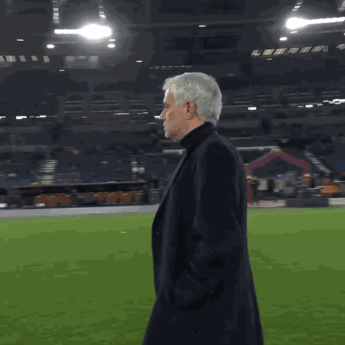 Mourinho Roma GIF