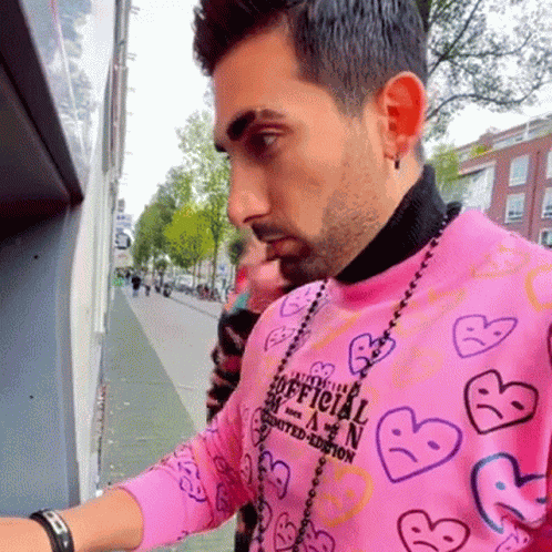 Mugging Vessbroz GIF