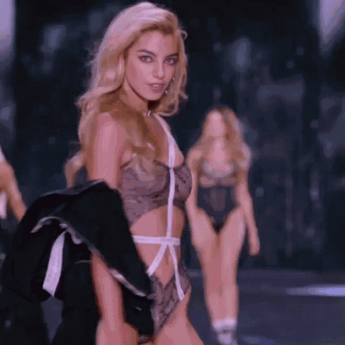 Natalia Zzzz GIF