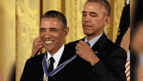 Obama Autoreconociendo GIF