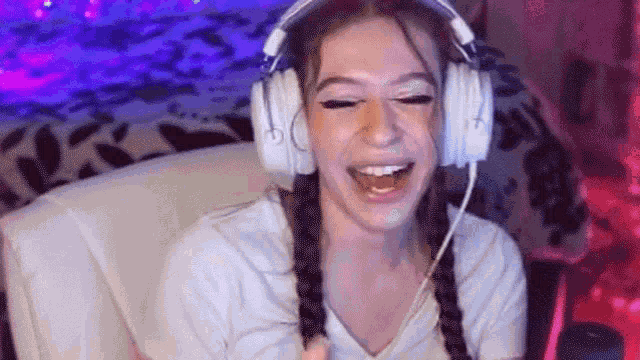 Oh God So Funny Hannah GIF