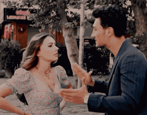 Ozan Esra GIF