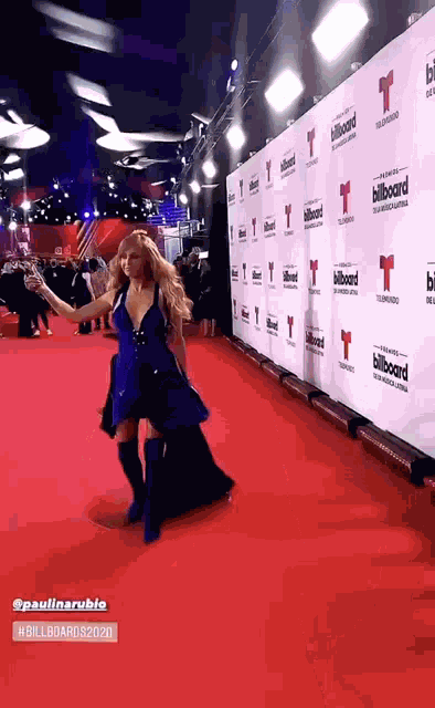 Paulina Rubio Reina Del Pop Latino GIF