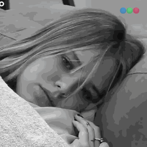 Pensando Coti GIF
