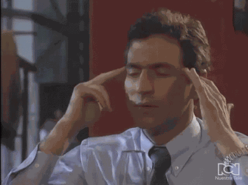 Pensando Yo Soy Betty La Fea GIF