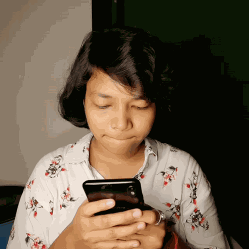 Phone Stan Twitter GIF