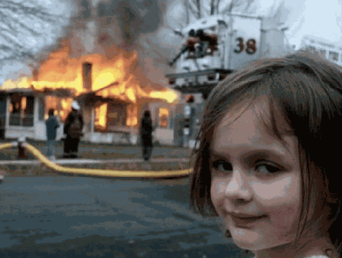Pirómano Meme GIF