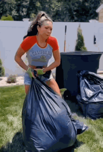 Poubelle Force GIF