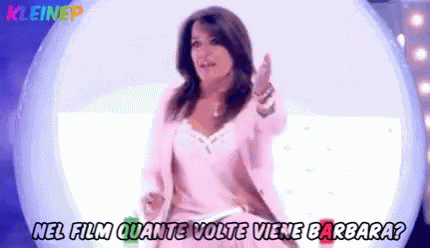 Quante Volte Viene Aida GIF
