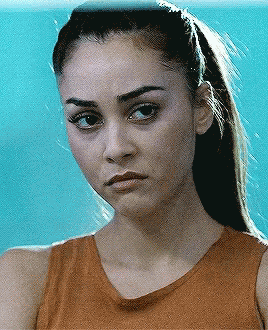 Raven Reyes The100 GIF