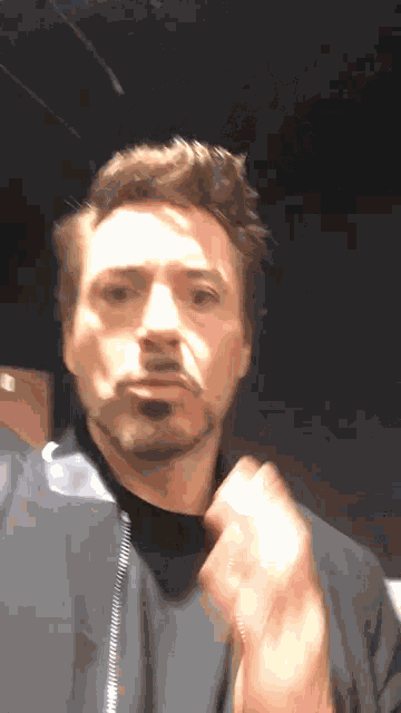 Rdj Blow Kiss GIF