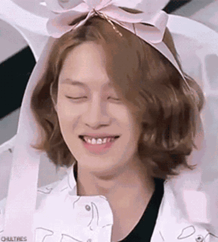 Ribbon Kim Heechul GIF