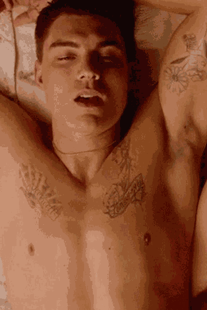 Richie Gecko Zayn Holtz GIF