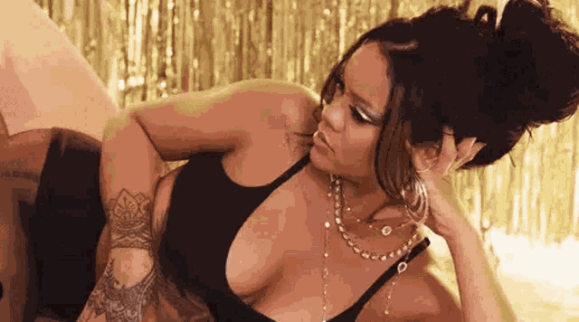 Rihanna 808sgrande GIF