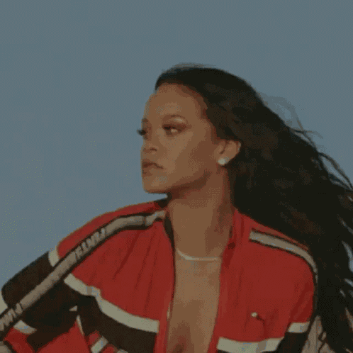 Rihanna Alzolanskii GIF