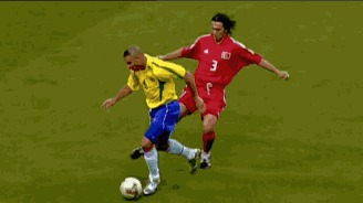 Ronaldo Nazario GIF