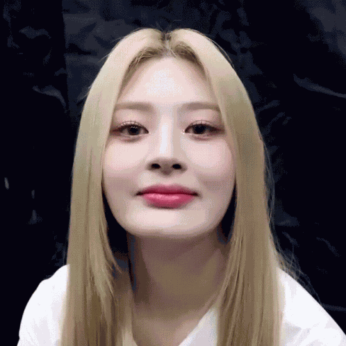 Seeun Stayc GIF