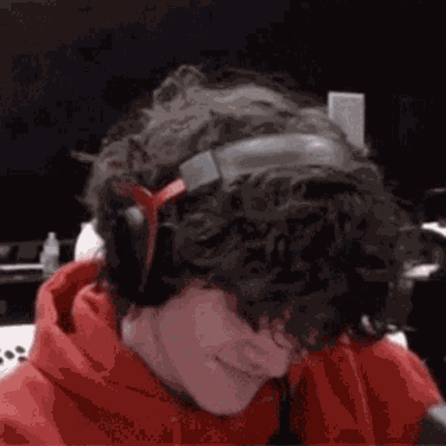 Shake My Head Leonardo Figueiredo GIF