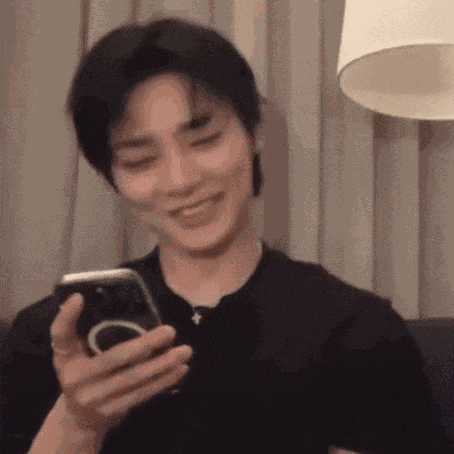 Stray Kids Confused GIF