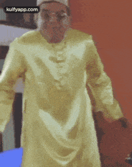 Subhe Mera Bap Mereko School Pey Chorke Gaya Aur Dupher Ko Puri School Mereko Ghar Pe Chor Ke Gaye Yeh Sertificate Ke Sath.Gif GIF