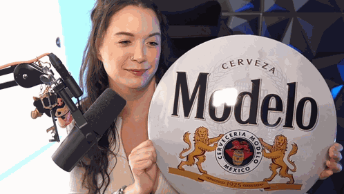 Summerslays Modelo GIF