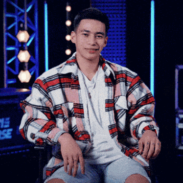 Suspicious Maxie GIF