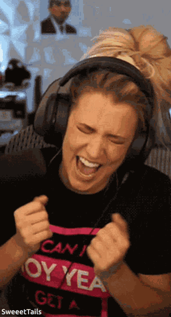 Sweeettails Sweettails GIF