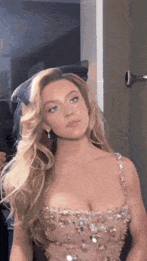 Sydney Sweeney Met GIF