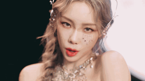 Taeyeon Invu GIF