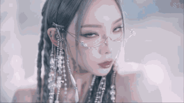 Taeyeon Invu GIF