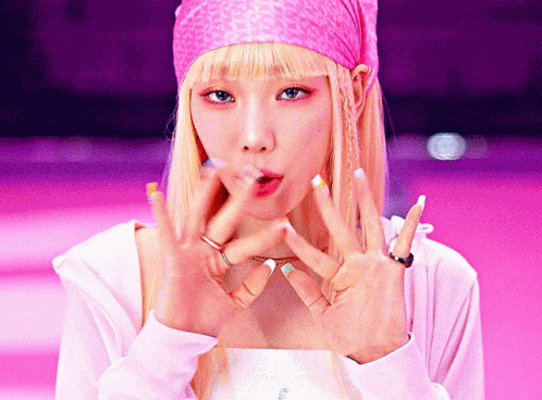 Taeyeon Weekend GIF