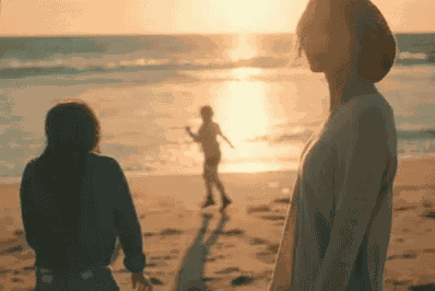 Taylor Swift 22 GIF
