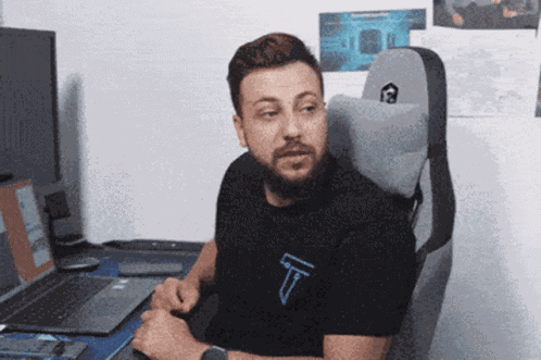 Technostrefa Szakal GIF