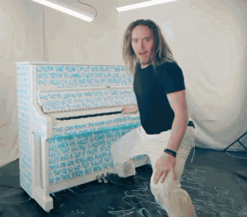 Tim Minchin Airport Piano GIF