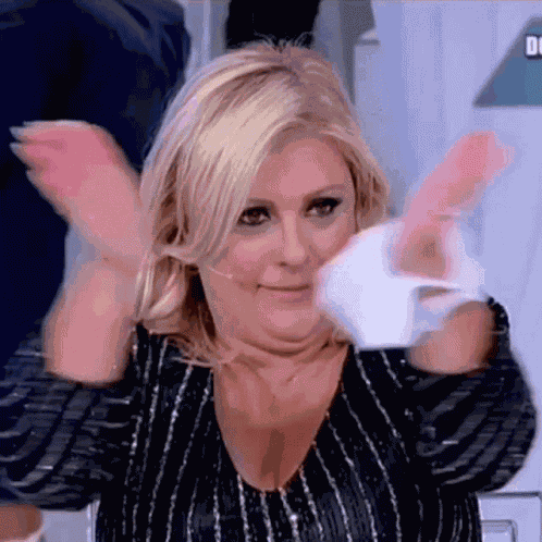 Tina Cipollari Applauso GIF
