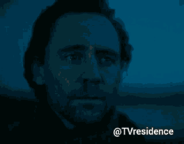 Tom Hiddleston GIF