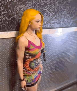 Toxiqueney Mannequinney GIF