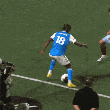 Tricking The Opponent Kerwin Vargas GIF