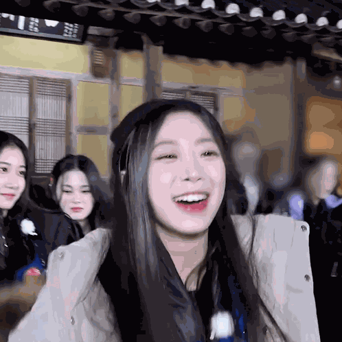Triples Nien GIF
