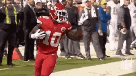 Tyreek Hill GIF