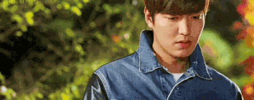 好难捉摸 疑问 怀疑 困惑 思考 深思 GIF