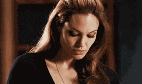 Valier Angelina Jolie GIF