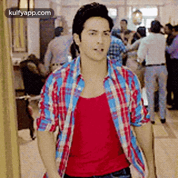 Varun Dhawan.Gif GIF