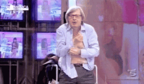 Vittorio Sgarbi Domenica Camicia Pancia Panza Spogliarello Brutto Bruttissimo Quanto Sei Brutto GIF